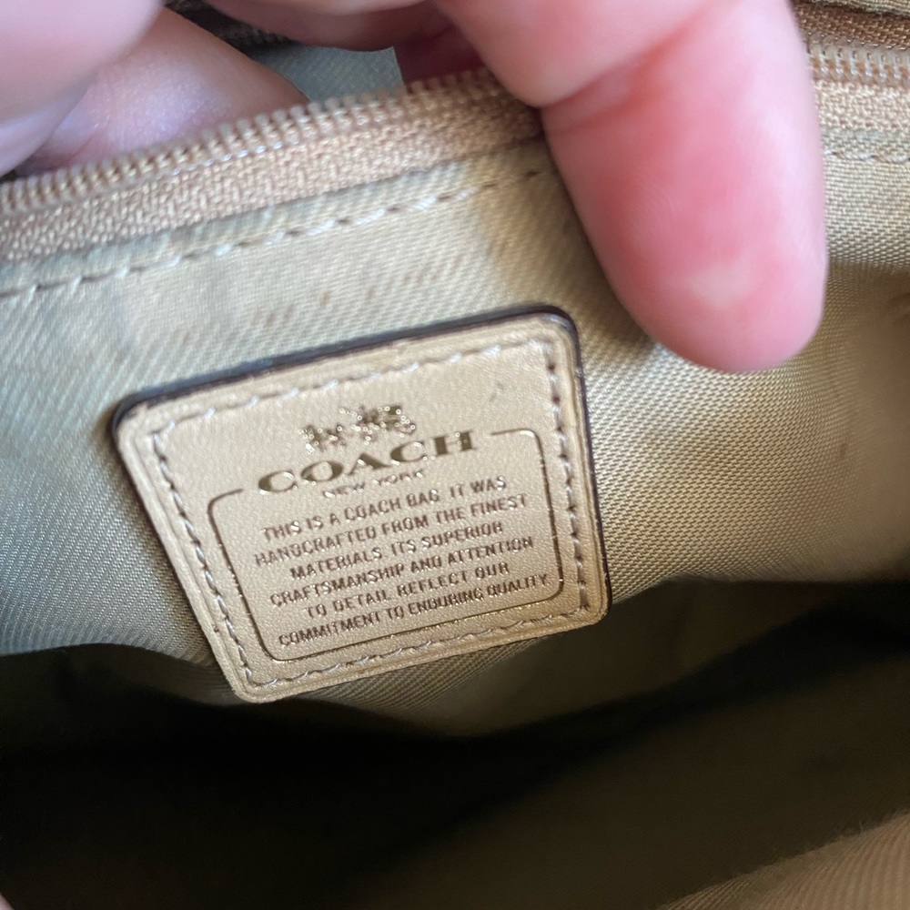 Coach tan shoulder purse - Picture 16 of 16